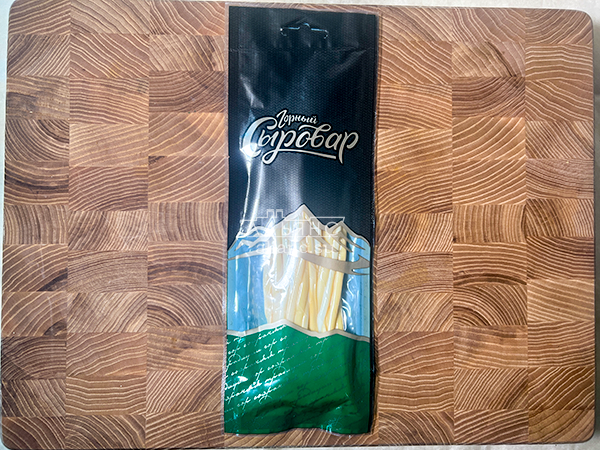 Сыр 60 гр ГОРНЫЙ СЫРОВАР (Нити копчёные) в Хабаровске