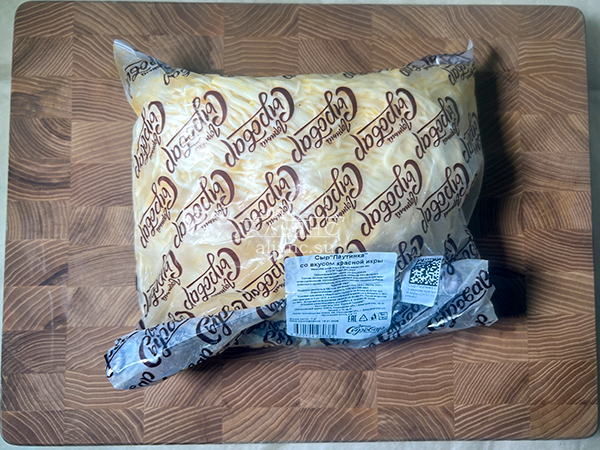 Сыр 1 кг ГОРНЫЙ СЫРОВАР (Паутинка со вкусом красной икры) в Хабаровске